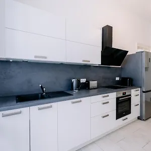  Apartment Elegant
