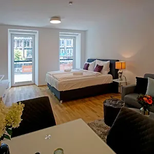  Apartment Theater At Rathaus